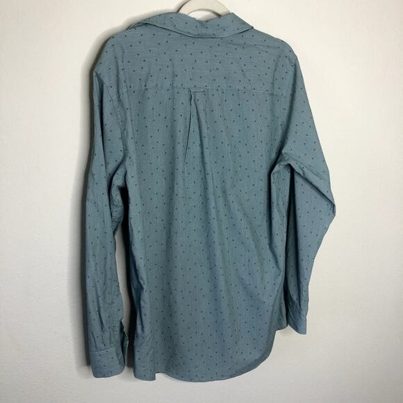 Chaps Easy Care Stretch Button Up Size Medium - Picture 5 of 5